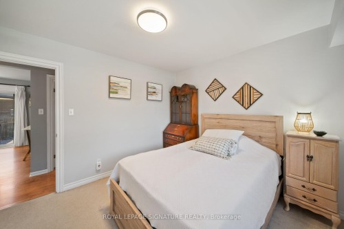 1037 Clare Avenue, Cambridge, ON - Indoor Photo Showing Bedroom