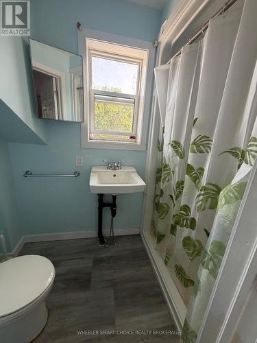 115 Guy Street, Cornwall, ON - Indoor Photo Showing Bathroom