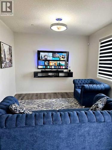 132 Howse Crescent Ne, Calgary, AB - Indoor
