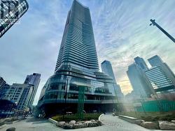 3310 - 11 WELLESLEY STREET W Toronto, ON M4Y 0G4