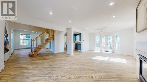 4219 Stouffville Road, Whitchurch-Stouffville, ON - Indoor Photo Showing Other Room