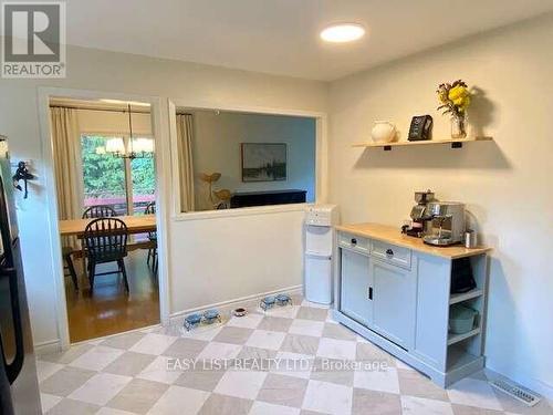 276 Clonakilty Line, Selwyn, ON - Indoor Photo Showing Other Room