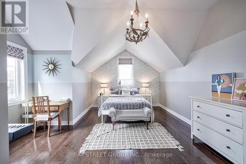 23 Trail Boulevard, Springwater, ON - Indoor Photo Showing Bedroom
