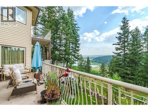 4882 Gloinnzun Crescent, 108 Mile Ranch, BC - Outdoor