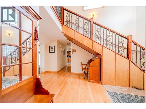 4882 Gloinnzun Crescent, 108 Mile Ranch, BC - Indoor Photo Showing Other Room