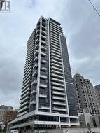 1002 - 75 CANTERBURY PLACE  Toronto, ON M2N 0L2