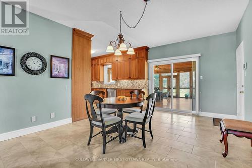 6983 Lakes Park Drive, Ottawa, ON - Indoor Photo Showing Dining Room