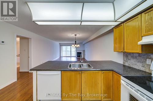 8 - 30 Mulligan Lane, Wasaga Beach, ON - Indoor Photo Showing Kitchen With Double Sink