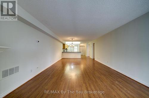 8 - 30 Mulligan Lane, Wasaga Beach, ON - Indoor Photo Showing Other Room
