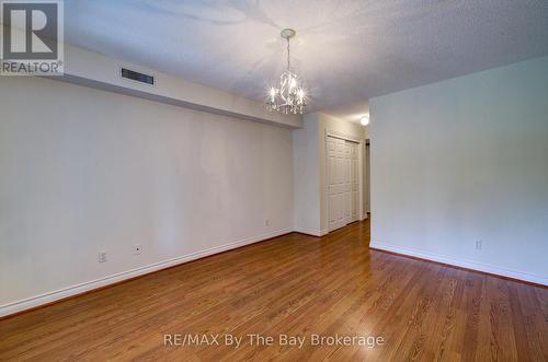 8 - 30 Mulligan Lane, Wasaga Beach, ON - Indoor Photo Showing Other Room
