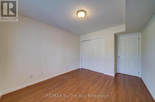 8 - 30 Mulligan Lane, Wasaga Beach, ON - Indoor Photo Showing Other Room