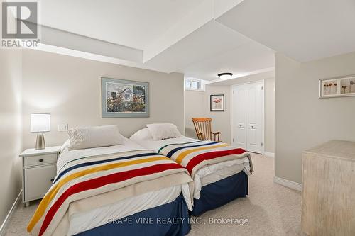 36 Baslaw Drive, Ottawa, ON - Indoor Photo Showing Bedroom
