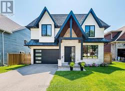 402 NIAR AVENUE  Mississauga, ON L5G 1W3