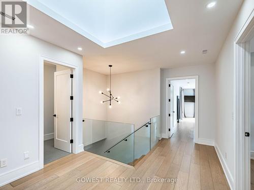 402 Niar Avenue, Mississauga, ON - Indoor Photo Showing Other Room