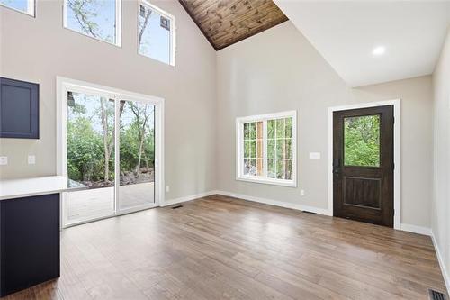 0 Elm Cr, Valhalla Beach, MB - Indoor Photo Showing Other Room