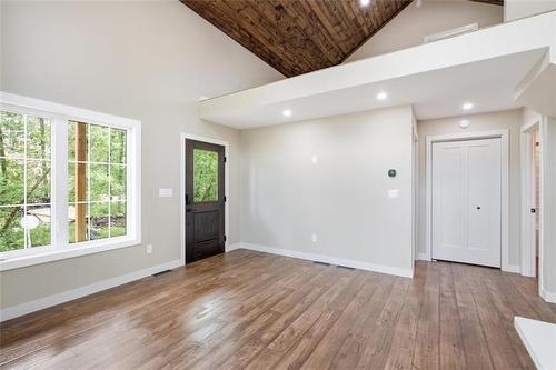 0 Elm Cr, Valhalla Beach, MB - Indoor Photo Showing Other Room