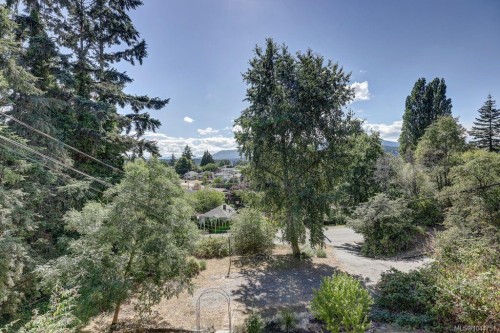 995 Franklyn St, Nanaimo, BC 