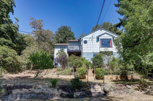 995 Franklyn St, Nanaimo, BC 
