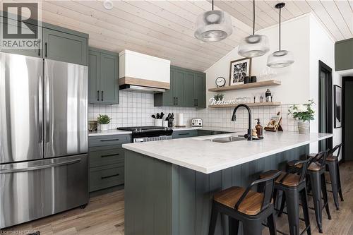 Kitchen - 1558 Fish Hatchery Road Unit# 10, Muskoka Lakes, ON - Indoor Photo Showing Kitchen With Upgraded Kitchen