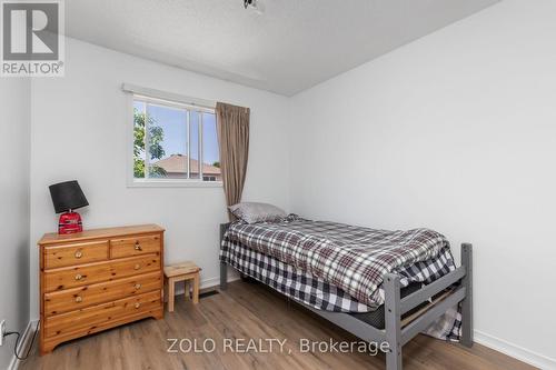176 Fairwood Drive, Georgina, ON - Indoor Photo Showing Bedroom