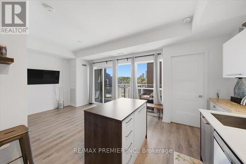 515 - 25 Neighbourhood Lane, Toronto, ON - Indoor Photo Showing Kitchen