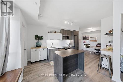 515 - 25 Neighbourhood Lane, Toronto, ON - Indoor Photo Showing Kitchen