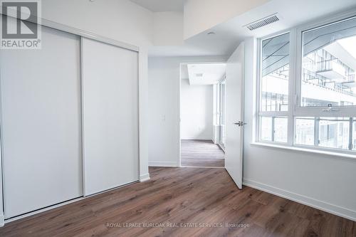 801 - 395 Dundas Street W, Oakville, ON - Indoor Photo Showing Other Room