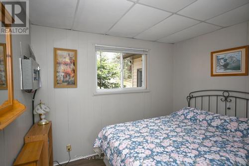 41 Deerfield Road, Mckellar, ON - Indoor Photo Showing Bedroom