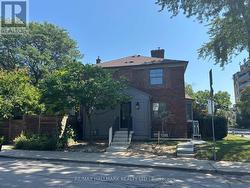 LOWER - 3 WHITEWOOD ROAD Toronto, ON M4S 2X8