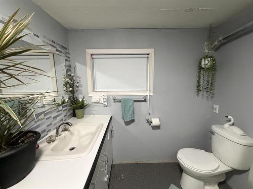 16 James Road, Kenora, ON - Indoor Photo Showing Bathroom