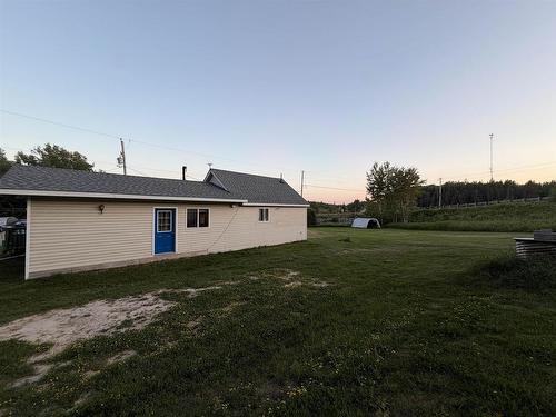 16 James Road, Kenora, ON - Outdoor