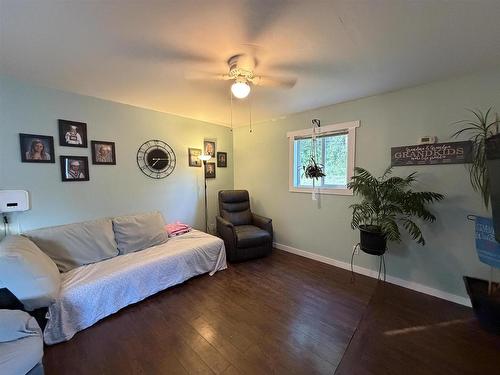 16 James Road, Kenora, ON - Indoor