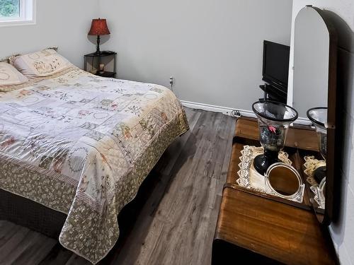 3188 Highway 596, Keewatin, ON - Indoor Photo Showing Bedroom