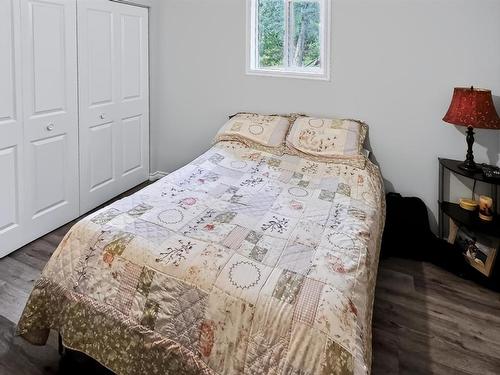 3188 Highway 596, Keewatin, ON - Indoor Photo Showing Bedroom