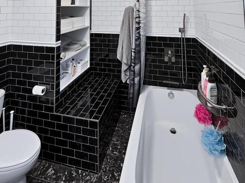 3188 Highway 596, Keewatin, ON - Indoor Photo Showing Bathroom