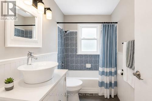 365 East 22Nd Street, Hamilton, ON - Indoor Photo Showing Bathroom
