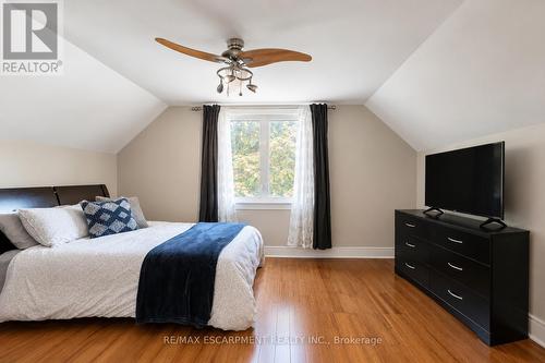365 East 22Nd Street, Hamilton, ON - Indoor Photo Showing Bedroom