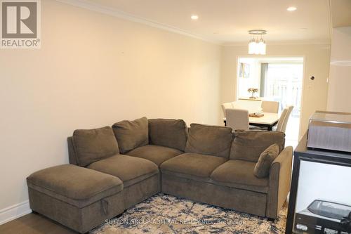 15 Apollo Road, Markham, ON - Indoor Photo Showing Living Room