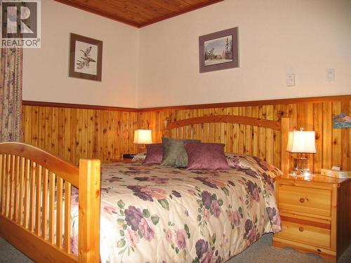 5177 Clearwater Valley Road, Clearwater, BC - Indoor Photo Showing Bedroom
