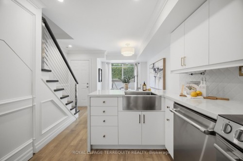 148-10 Merchant Lane, Toronto, ON - Indoor Photo Showing Kitchen