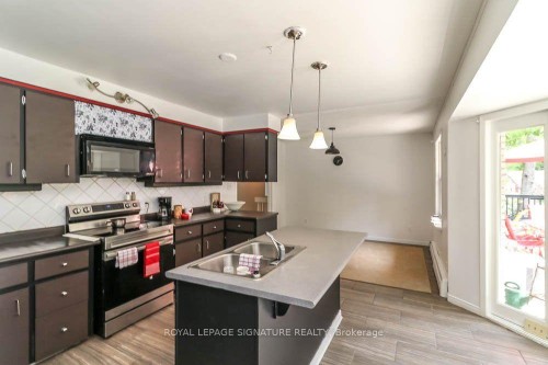 1729 Mosley Street, Wasaga Beach, ON - Indoor Photo Showing Kitchen With Double Sink With Upgraded Kitchen