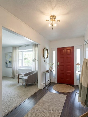 1729 Mosley Street, Wasaga Beach, ON - Indoor Photo Showing Other Room