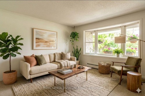 1729 Mosley Street, Wasaga Beach, ON - Indoor Photo Showing Living Room