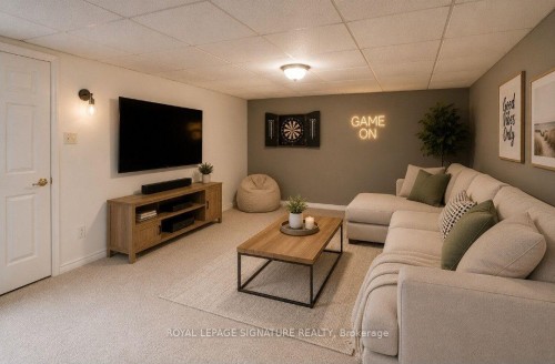 1729 Mosley Street, Wasaga Beach, ON - Indoor Photo Showing Living Room