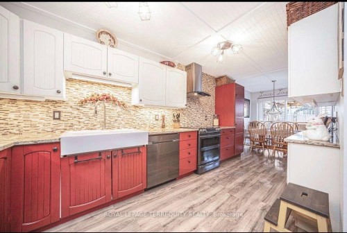 72-72 Carisbrooke Court, Brampton, ON - Indoor Photo Showing Kitchen With Upgraded Kitchen