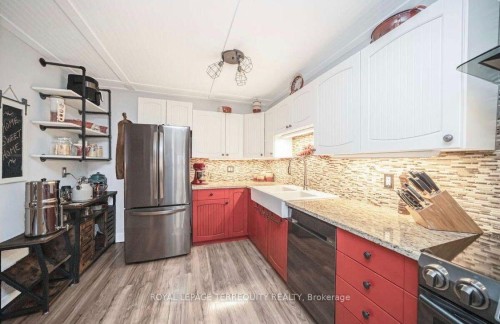 72-72 Carisbrooke Court, Brampton, ON - Indoor Photo Showing Kitchen