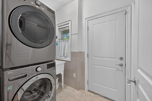 741 South Coast Drive, Haldimand, ON - Indoor Photo Showing Laundry Room