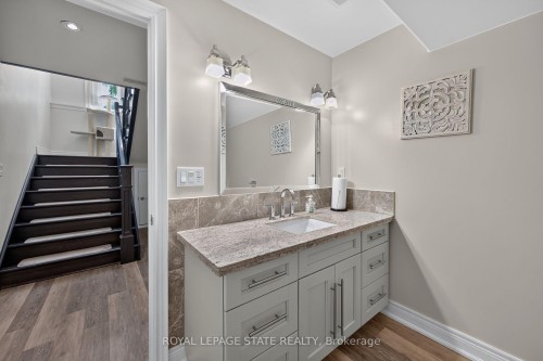 741 South Coast Drive, Haldimand, ON - Indoor Photo Showing Bathroom