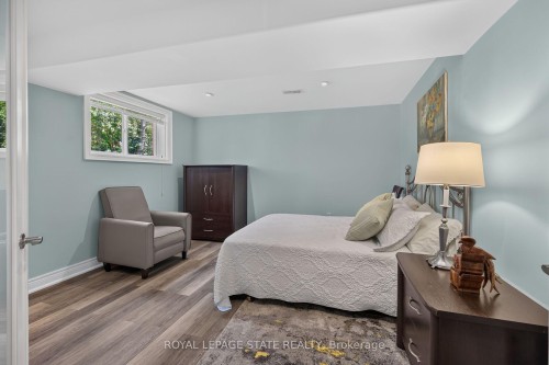 741 South Coast Drive, Haldimand, ON - Indoor Photo Showing Bedroom