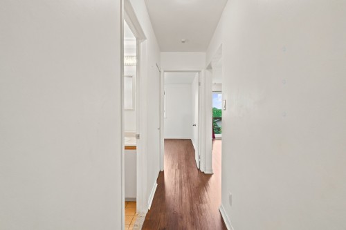 Passageway - 8-79 Boul. Jean-Paul-Vincent, Longueuil (Le Vieux-Longueuil), QC - Indoor Photo Showing Other Room